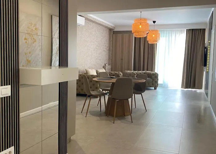 F&lrelax Apartments-mamaia Nord شقة