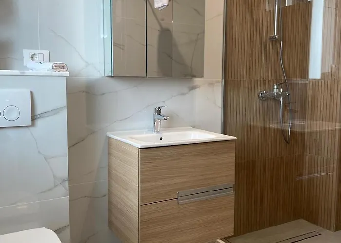 F&lrelax Apartments-mamaia Nord شقة